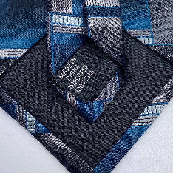 CONCEPTS by Liz Claiborne Blue Gray Geometric Silk Tie - Picture 4 of 7